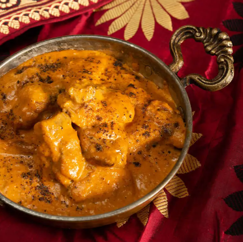 Masala poulet au beurre, Épices de Cru